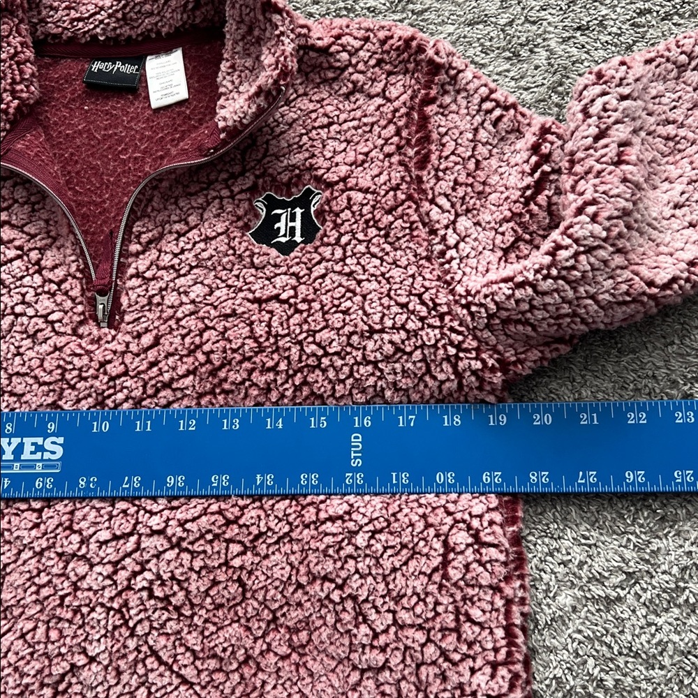 Harry Potter Hogwarts Burgundy Sherpa 1/4-Zip Pullover Sherpa Sweatshirt Youth S - Picture 7 of 8